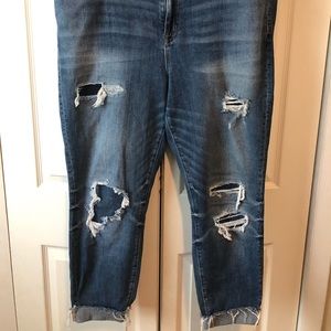 Maurice’s size 18 cuffed ankle cropped skinny